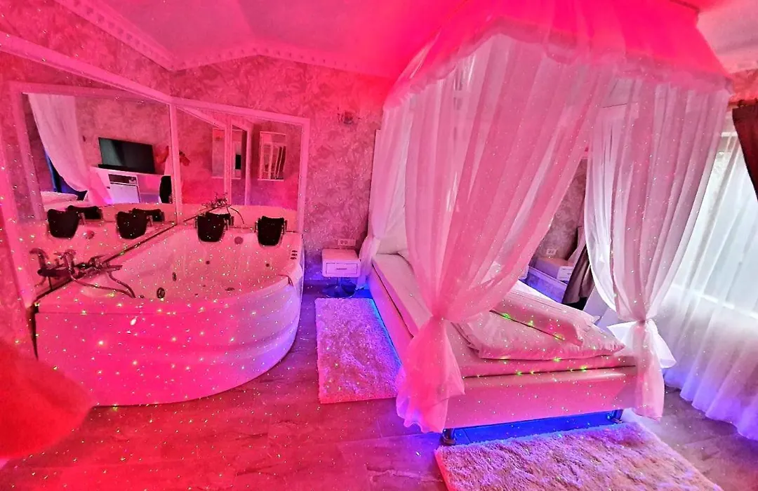 Anadi Hotel Boutique Only Adult-1