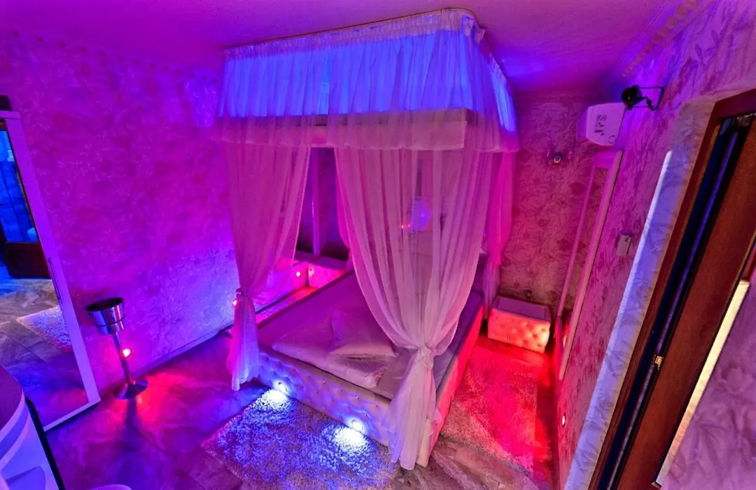 Anadi Hotel Boutique Only Adult-1